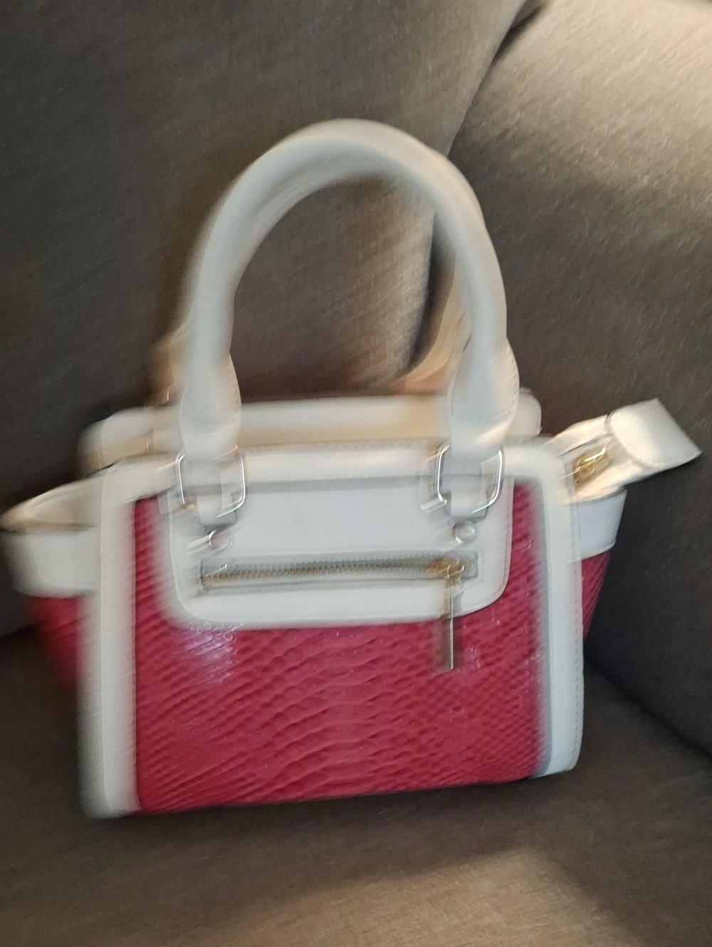 Adorable White and Pink Structured Satchel Handbag. 9" Wide. So Cute!!